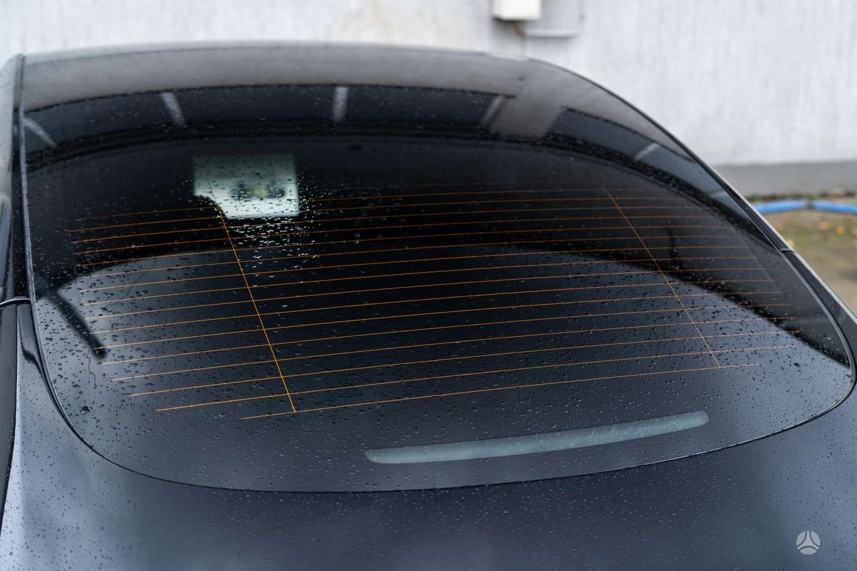 Tesla Model 3, 82 kWh, hatchback