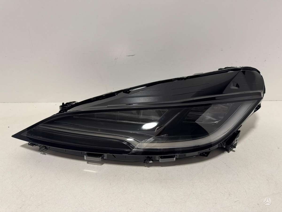Tesla Model 3 lights