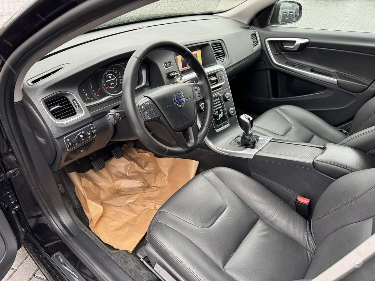 Volvo V60, 2.0 l., Универсал