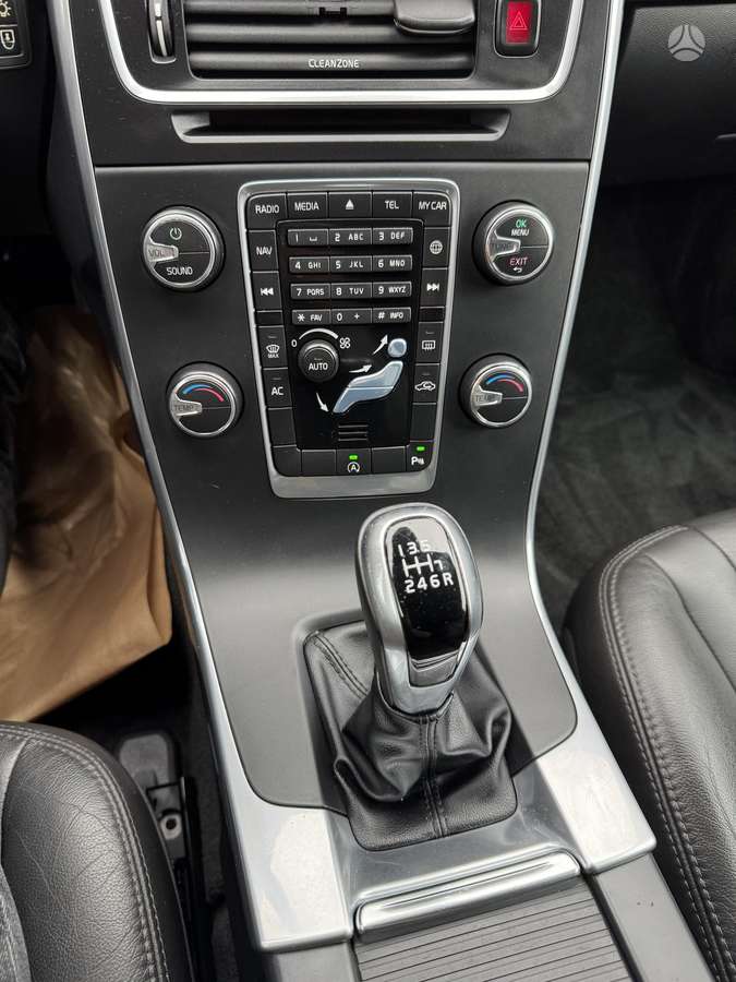 Volvo V60, 2.0 l., universalas