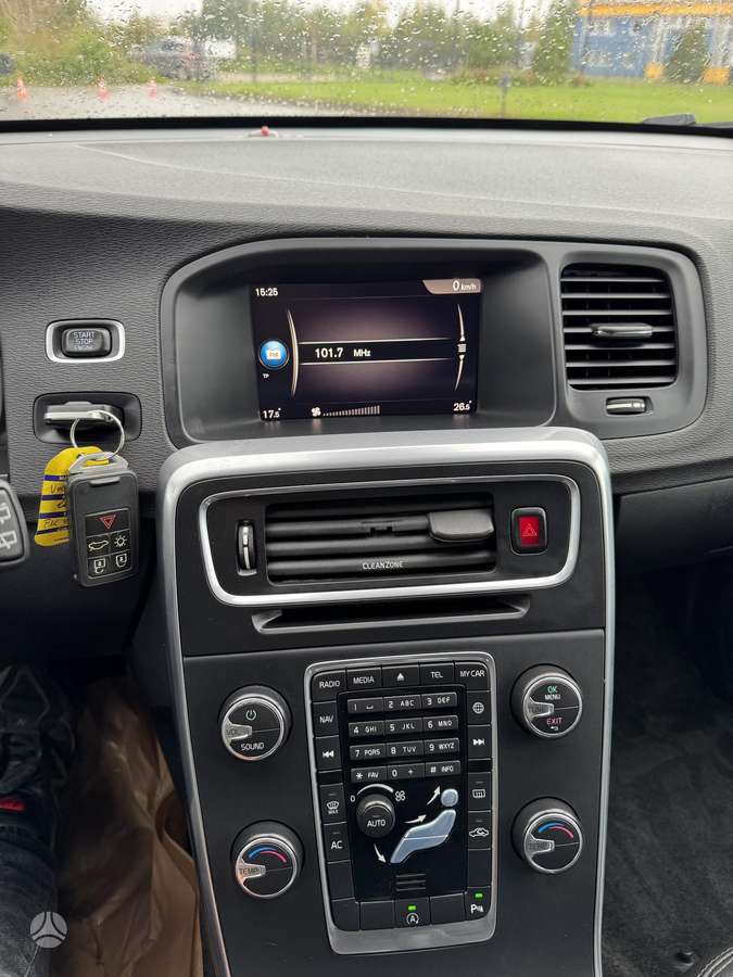 Volvo V60, 2.0 l., universalas