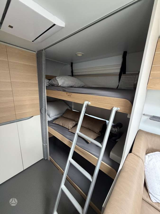 Adria Adora 573 PT, кемперы