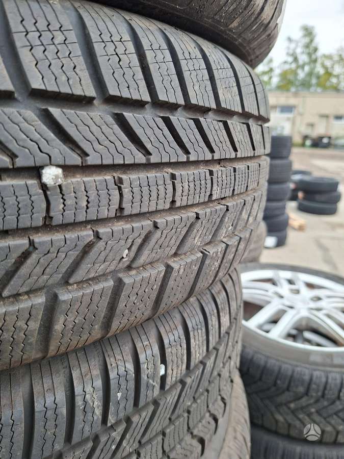 Continental TS870P, winter 215/65 R17