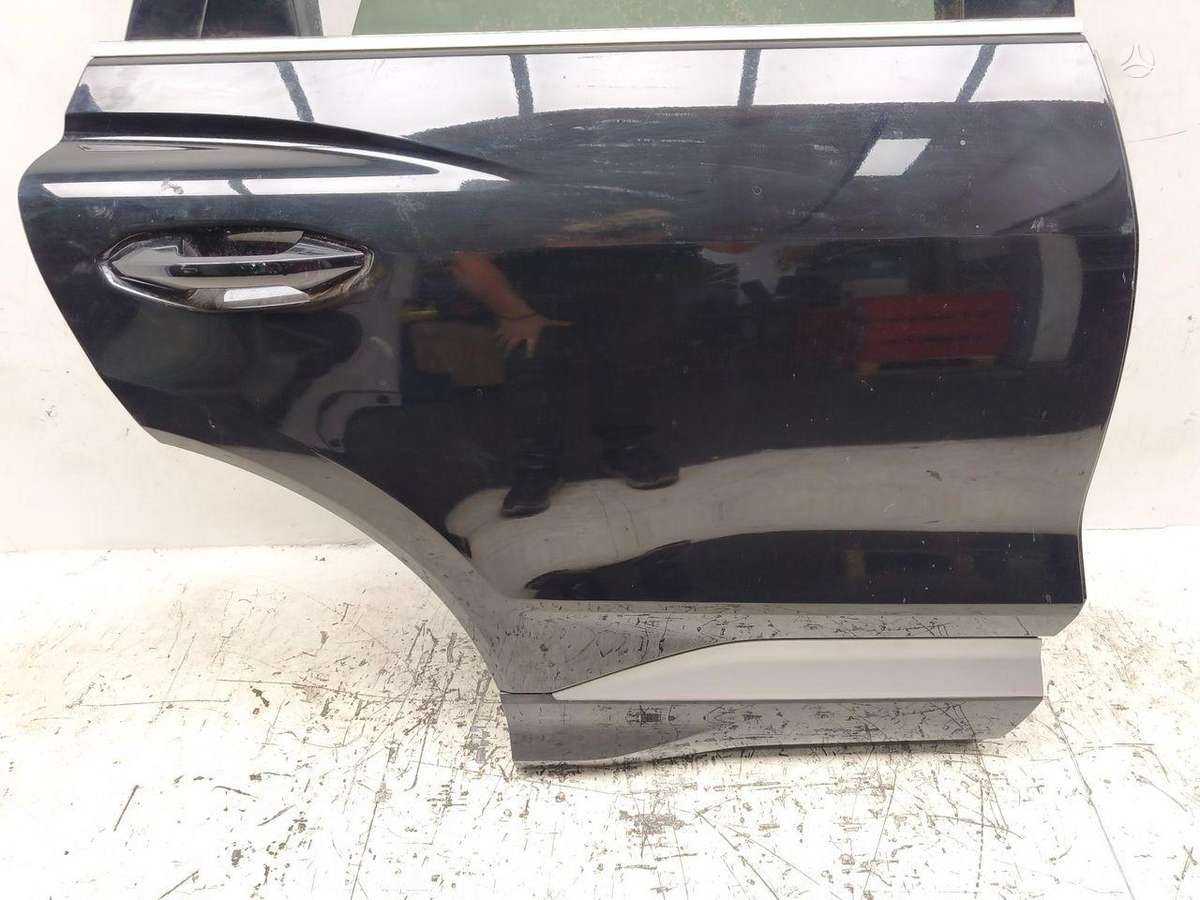 Audi Q4 e-tron durvis