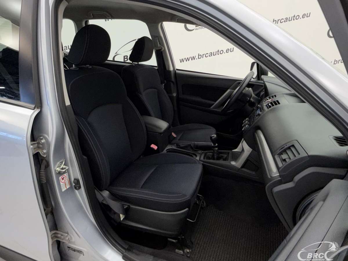 Subaru Forester, 2.5 l., off-road / crossover