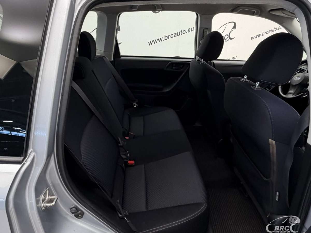 Subaru Forester, 2.5 l., off-road / crossover