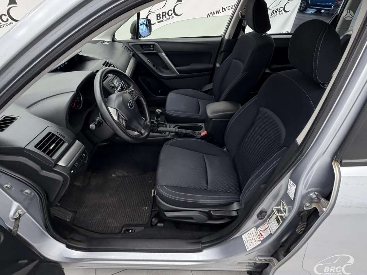 Subaru Forester, 2.5 l., off-road / crossover