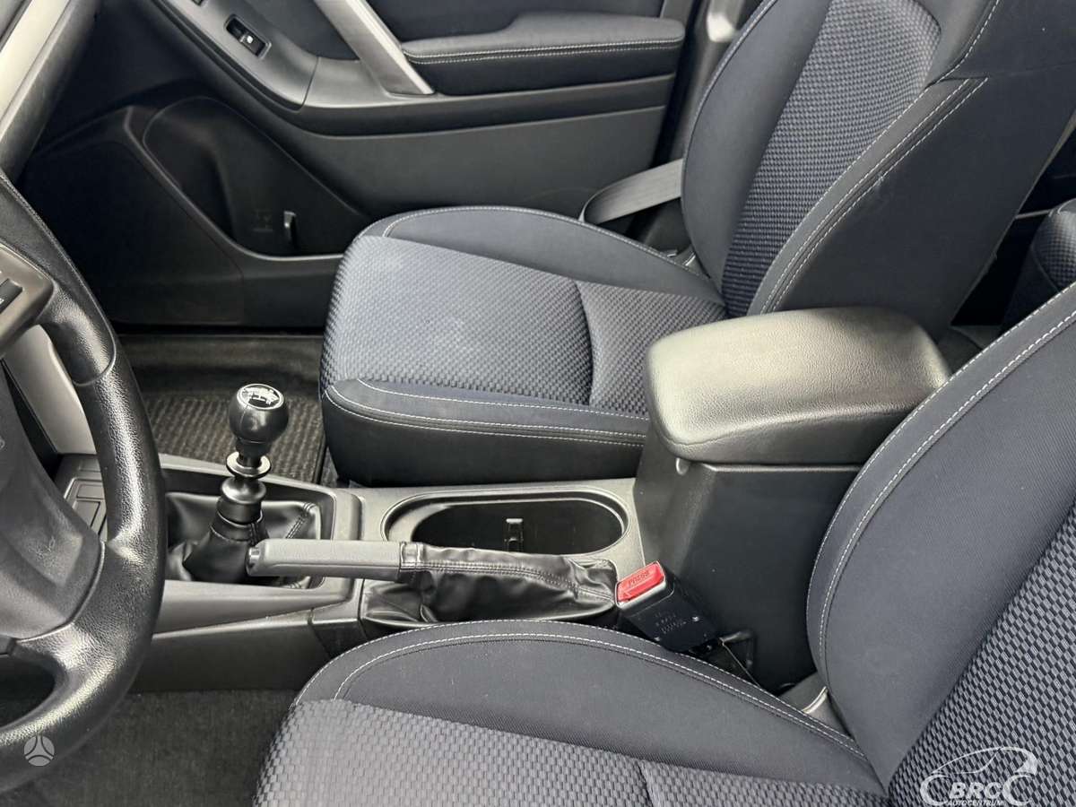 Subaru Forester, 2.5 l., off-road / crossover
