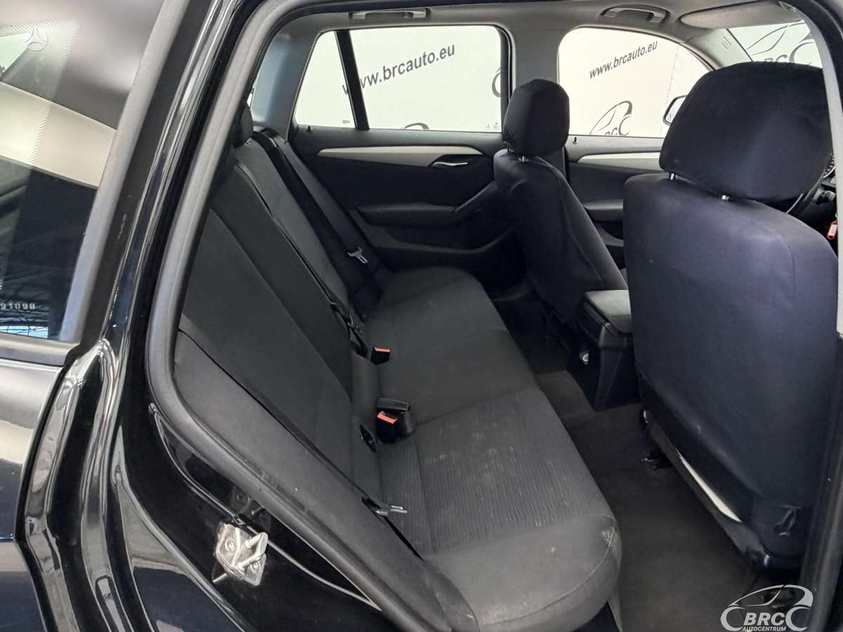 BMW X1, 2.0 l., off-road / crossover