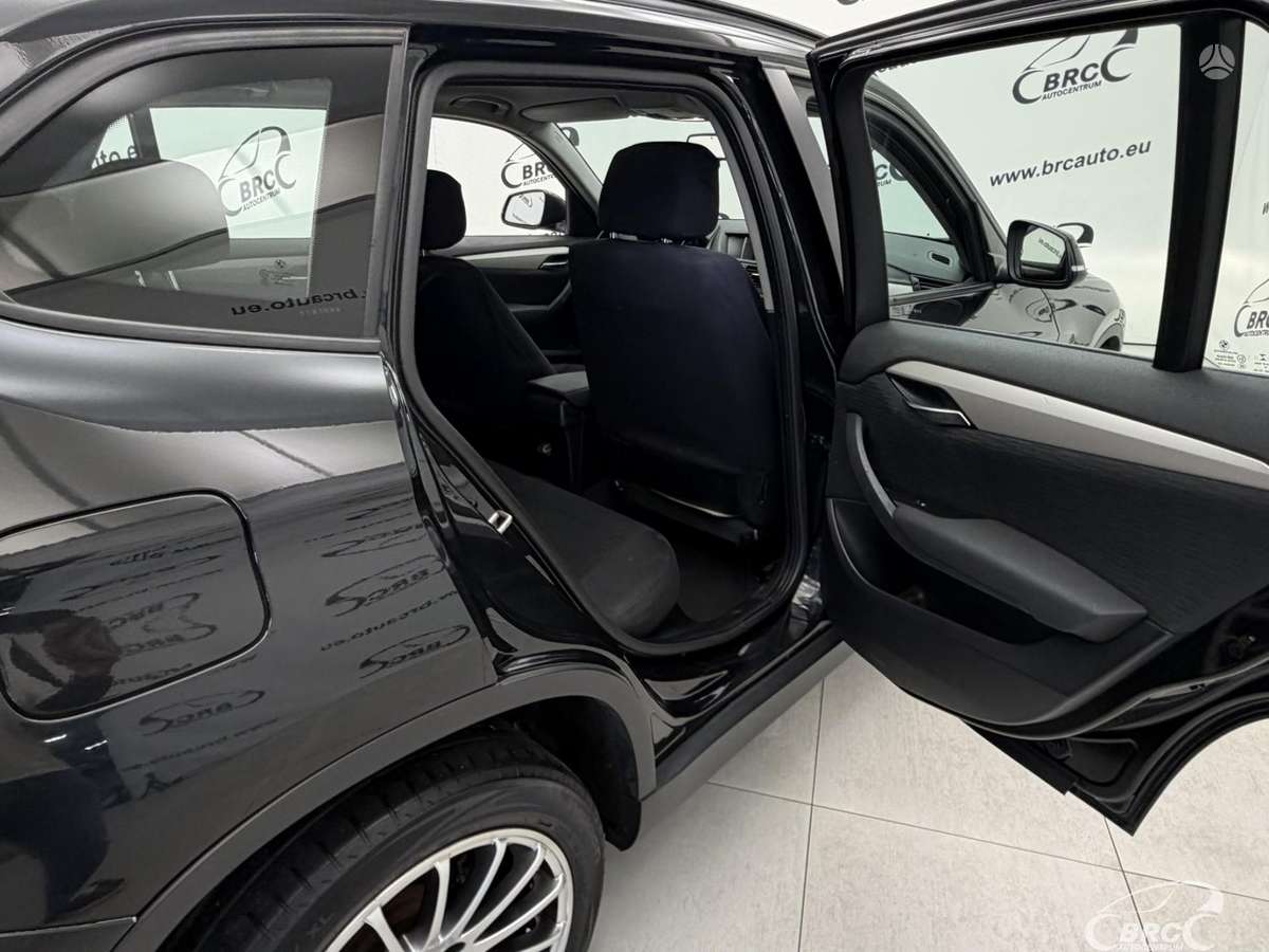 BMW X1, 2.0 l., off-road / crossover