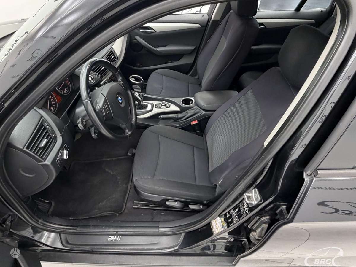 BMW X1, 2.0 l., off-road / crossover