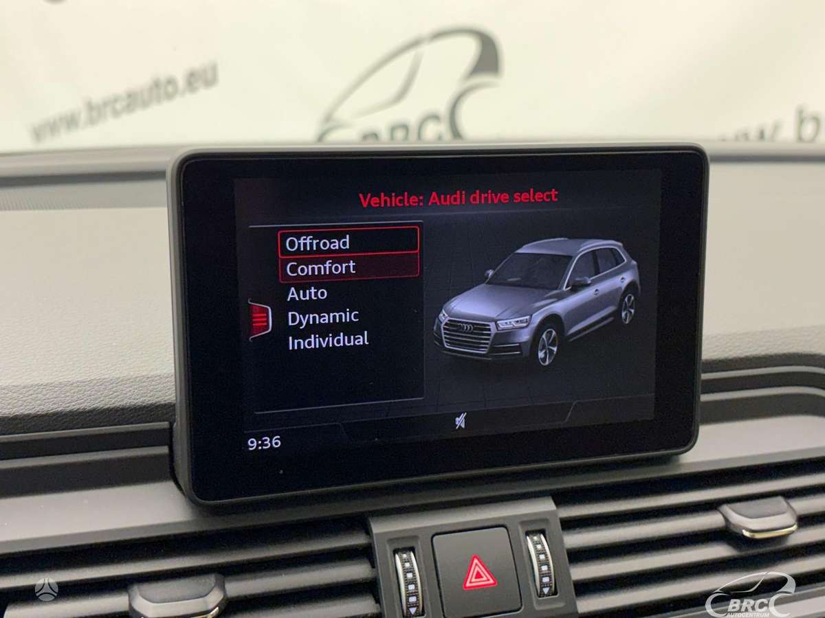 Audi Q5, 2.0 l., off-road / crossover