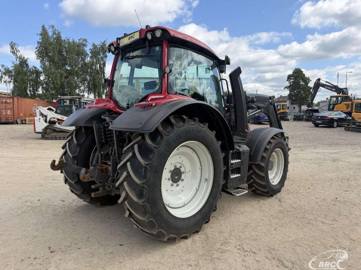 Valtra N155E Frontalinis krautuvas .., traktoriai