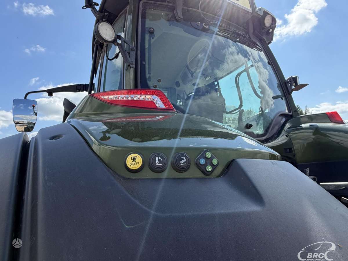 Valtra T235, traktori