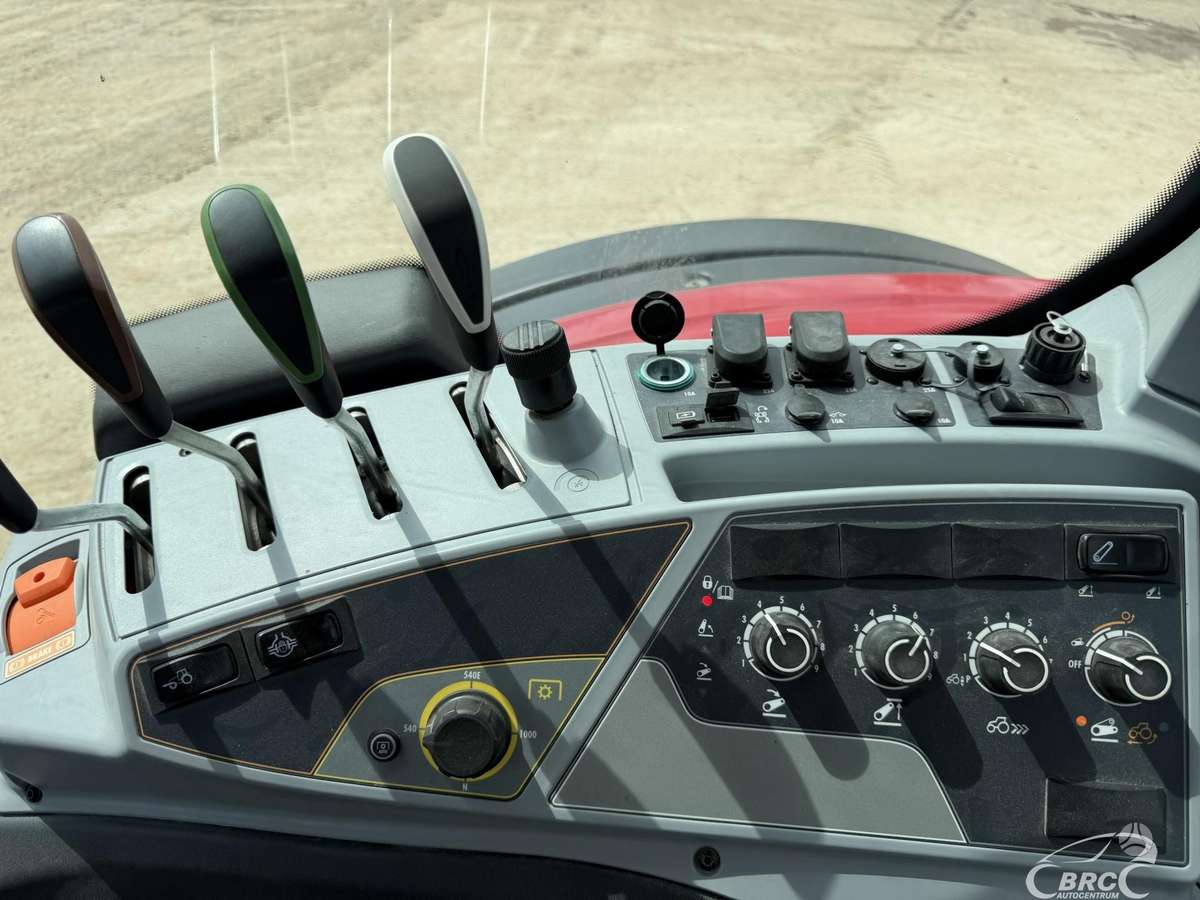 Valtra N155E Frontalinis krautuvas .., traktoriai