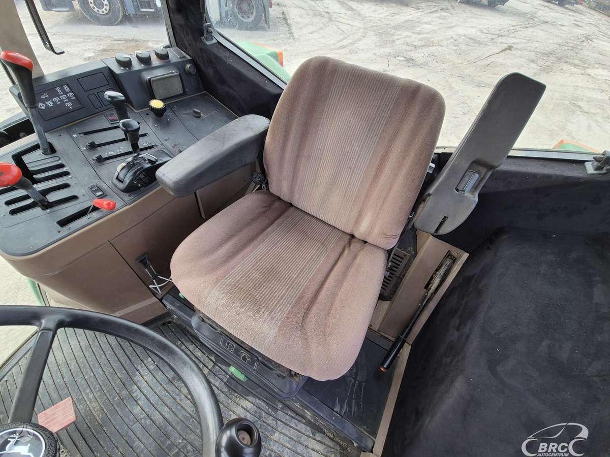 John Deere 6100, tractors