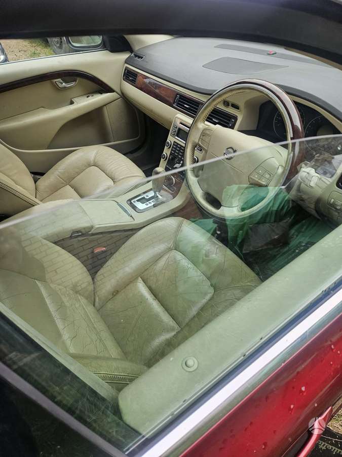 Volvo XC70, 2.4 l., wagon