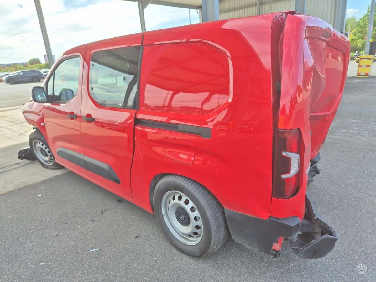 Opel Combo for parts. 9 151 km