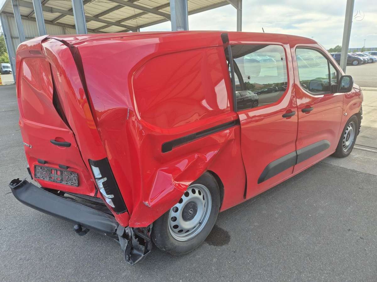 Opel Combo dalimis. 9 151 km