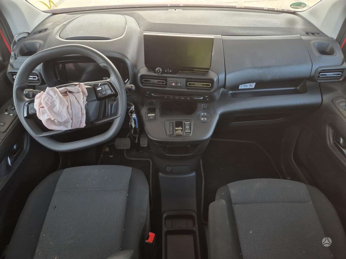 Opel Combo for parts. 9 151 km