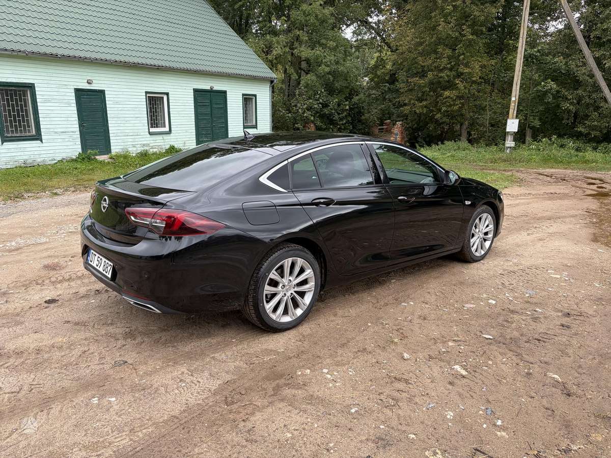 Opel Insignia, 2.0 l., hatchback
