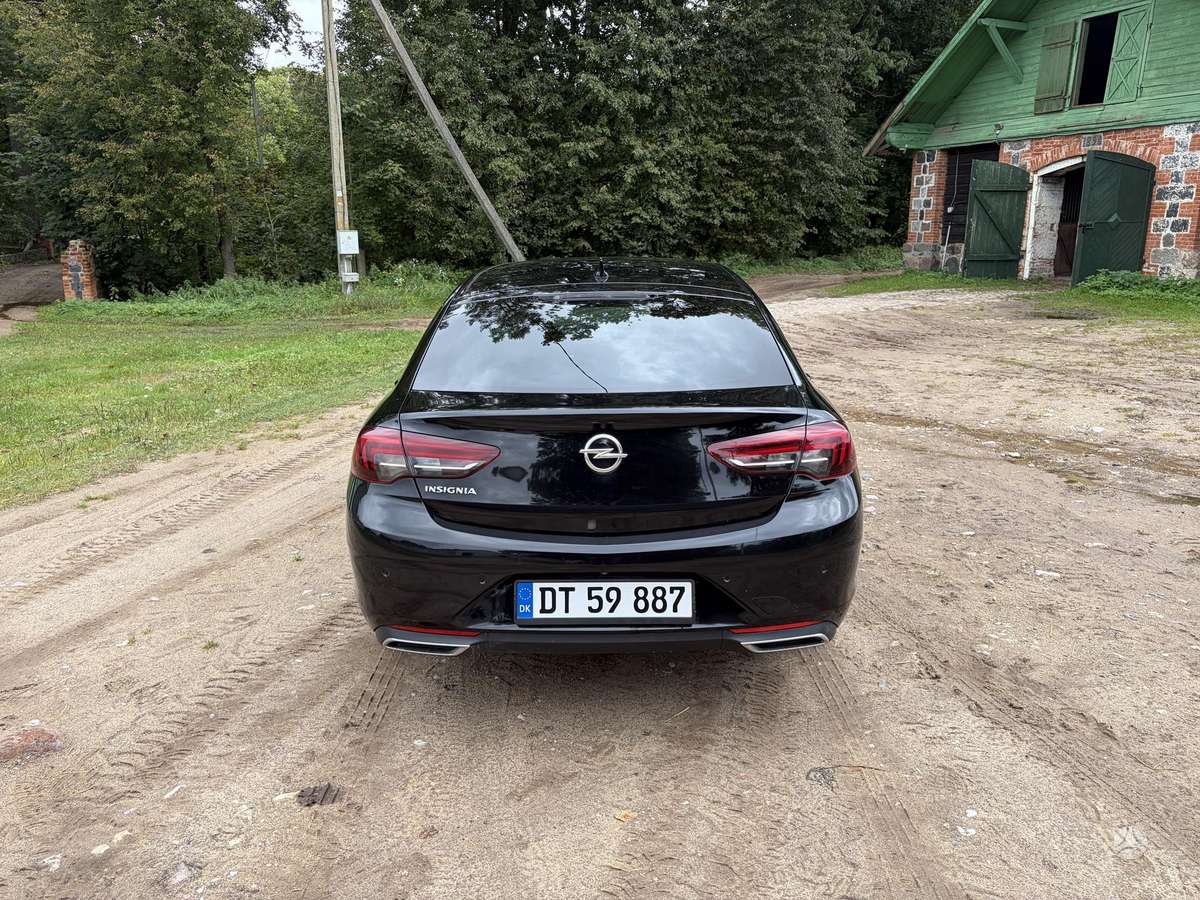 Opel Insignia, 2.0 l., hatchback