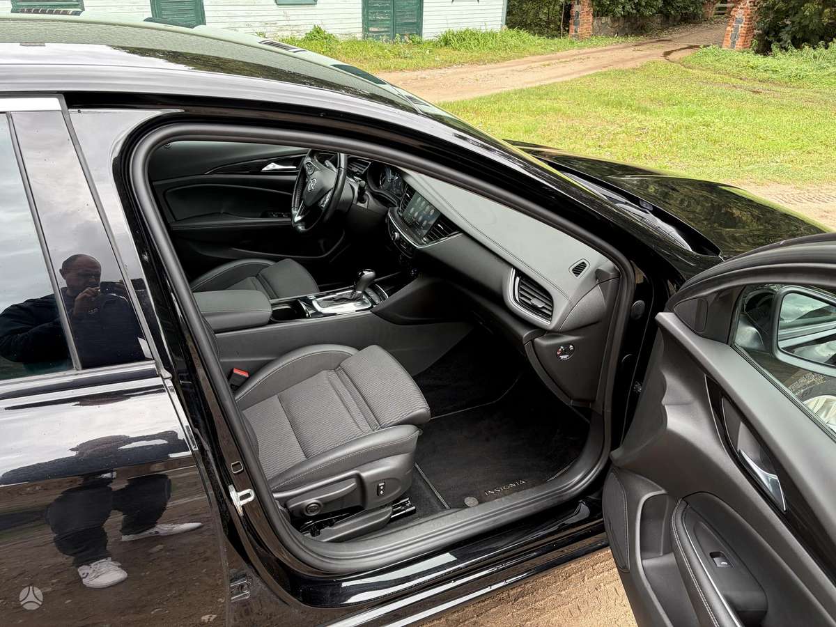 Opel Insignia, 2.0 l., hatchback