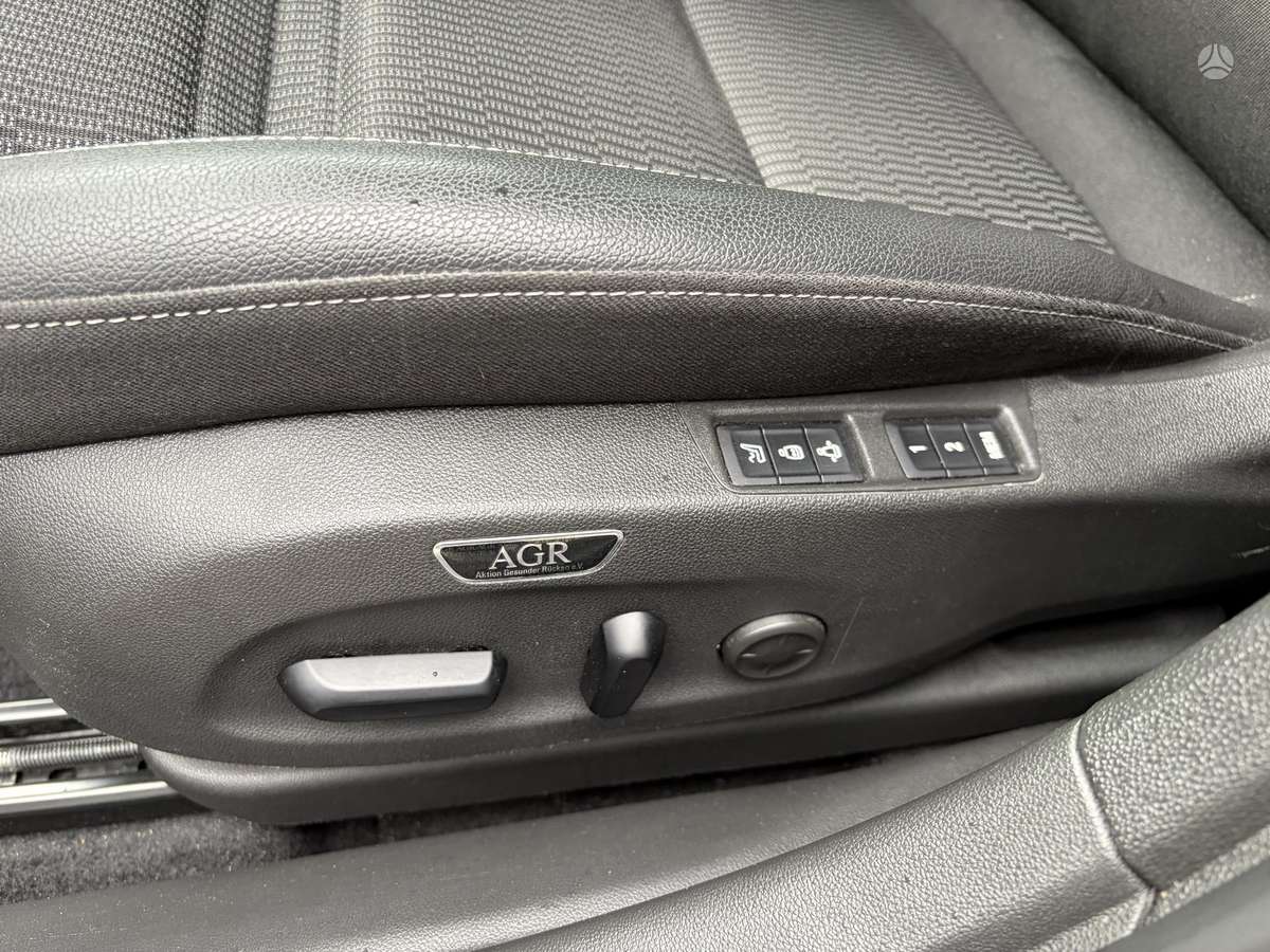 Opel Insignia, 2.0 l., hatchback