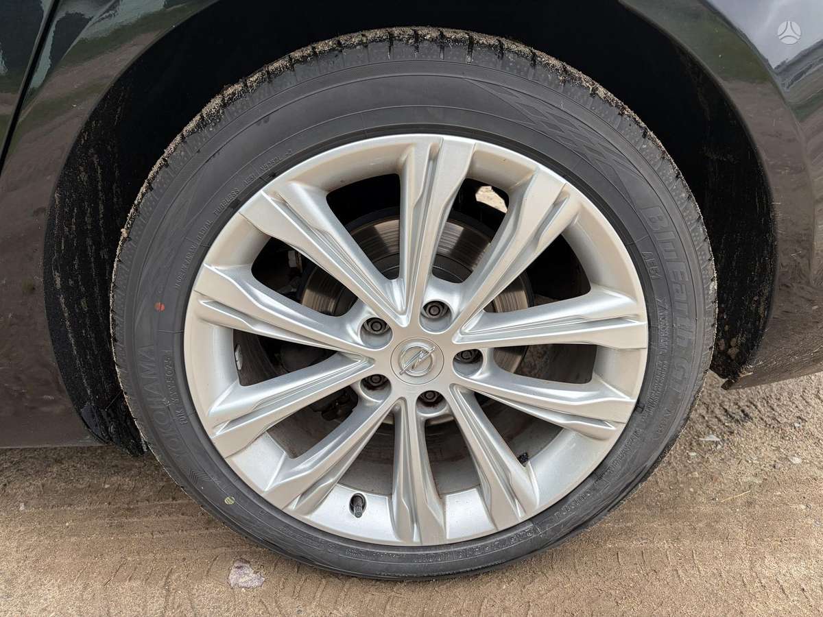 Opel Insignia, 2.0 l., hatchback