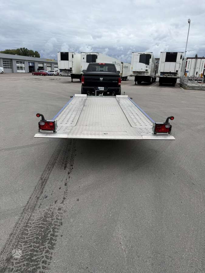 Blyss A 300, auto transporter