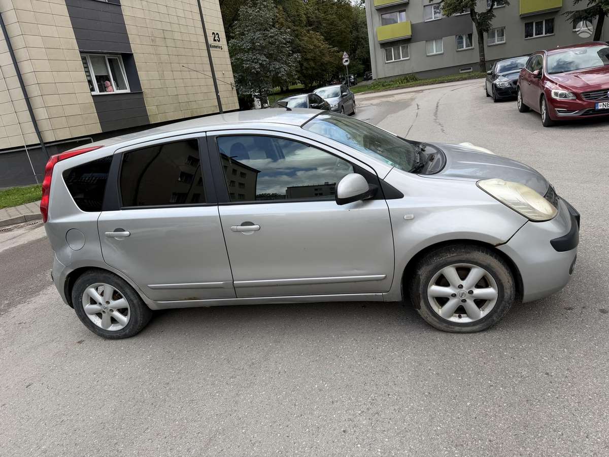 Nissan Note, 1.5 l., hatchback