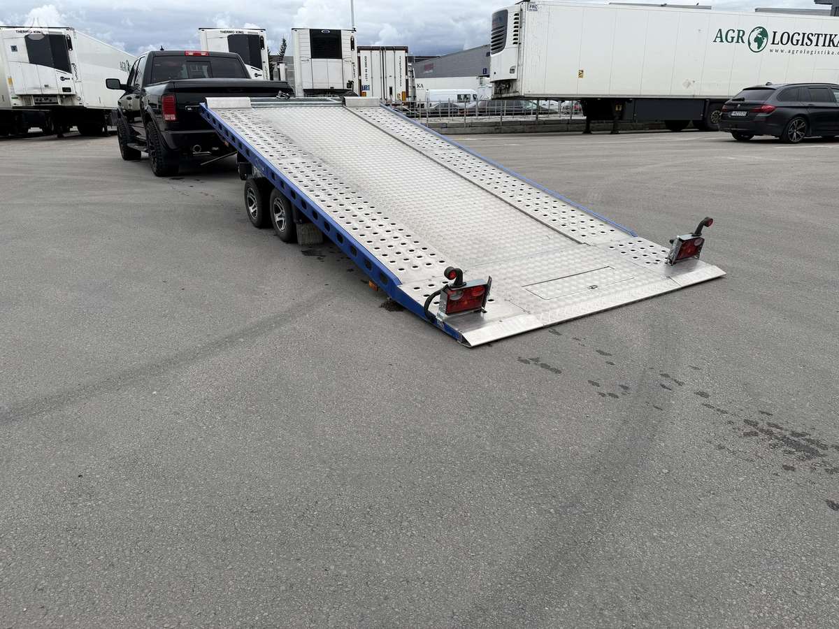 Blyss A 300, auto transporter