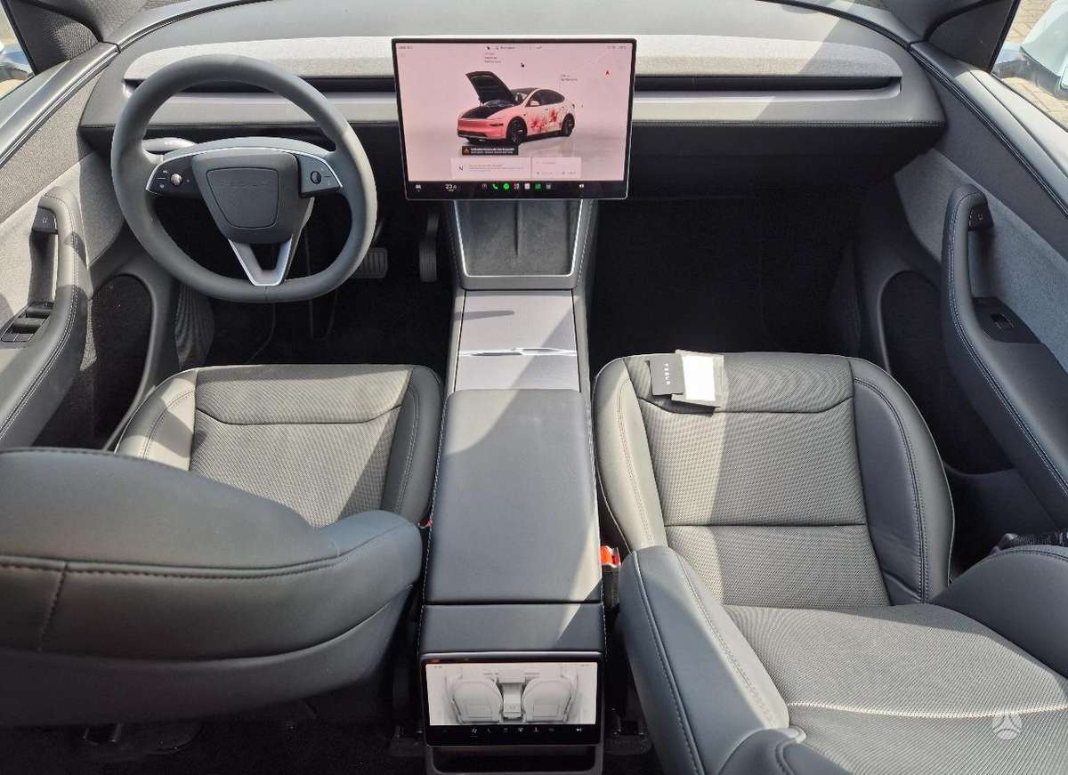 Tesla Model Y, off-road / crossover