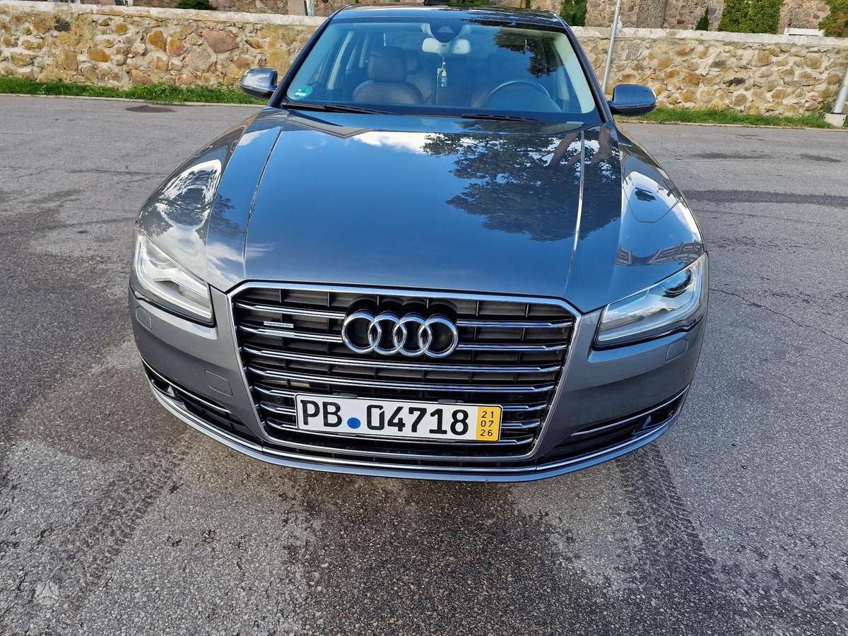 Audi A8, 3.0 l., Седан