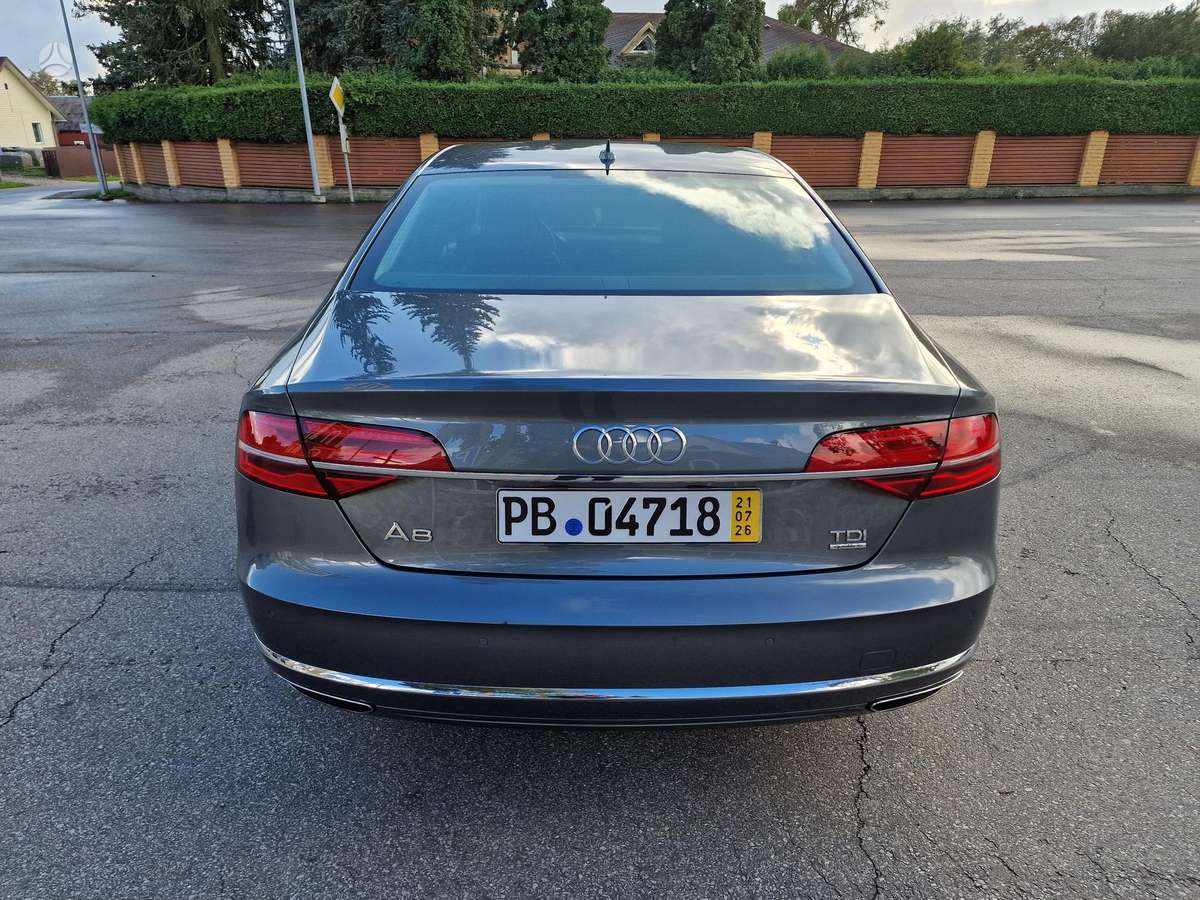 Audi A8, 3.0 l., Седан