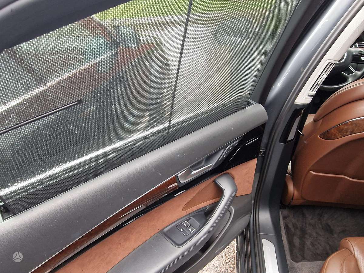 Audi A8, 3.0 l., Седан