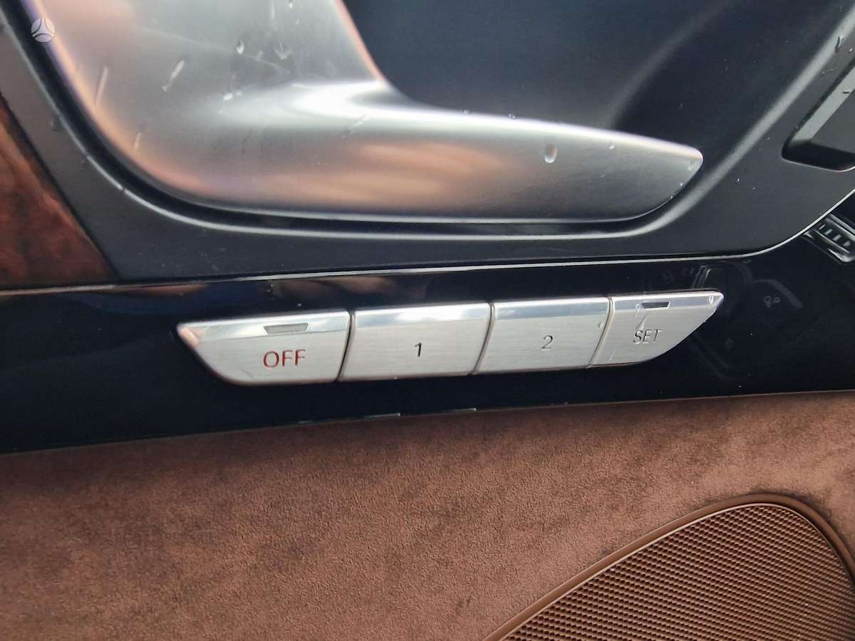 Audi A8, 3.0 l., Седан
