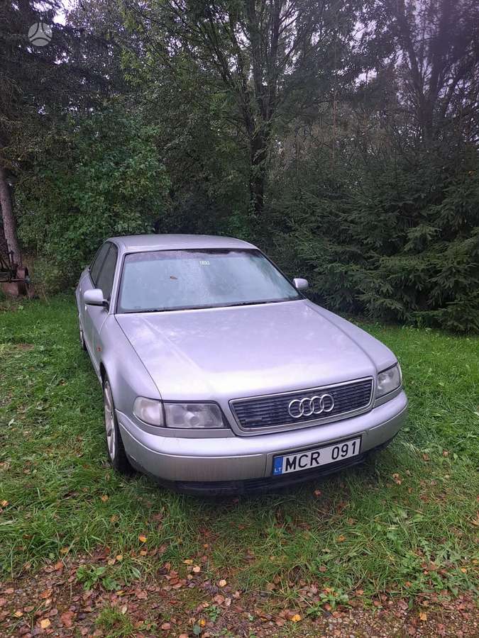 Audi A8, 4.2 l., Седан