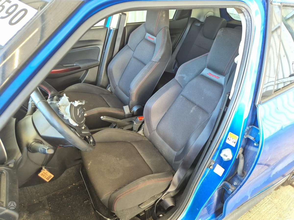 Suzuki Swift dalimis. 61 450 km