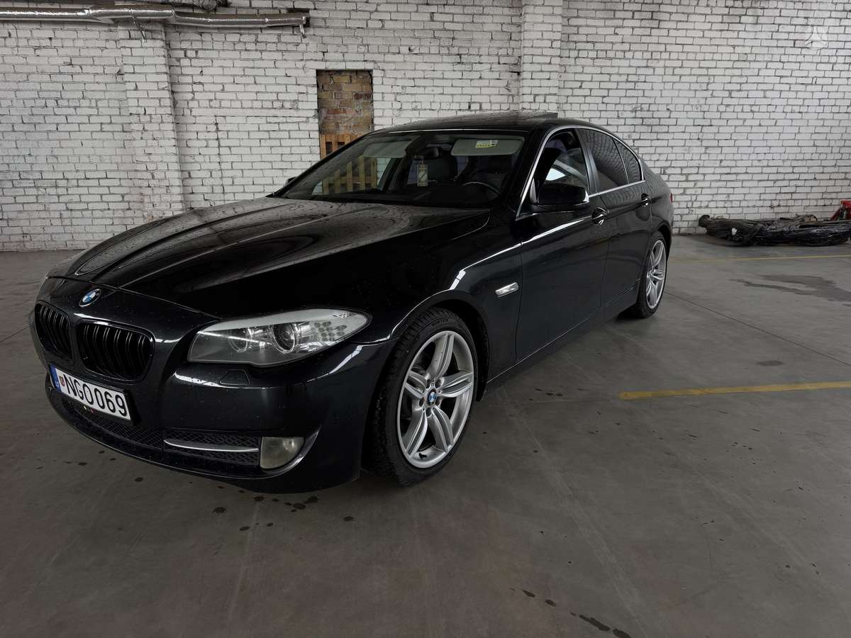 BMW 520, 2.0 l., Седан