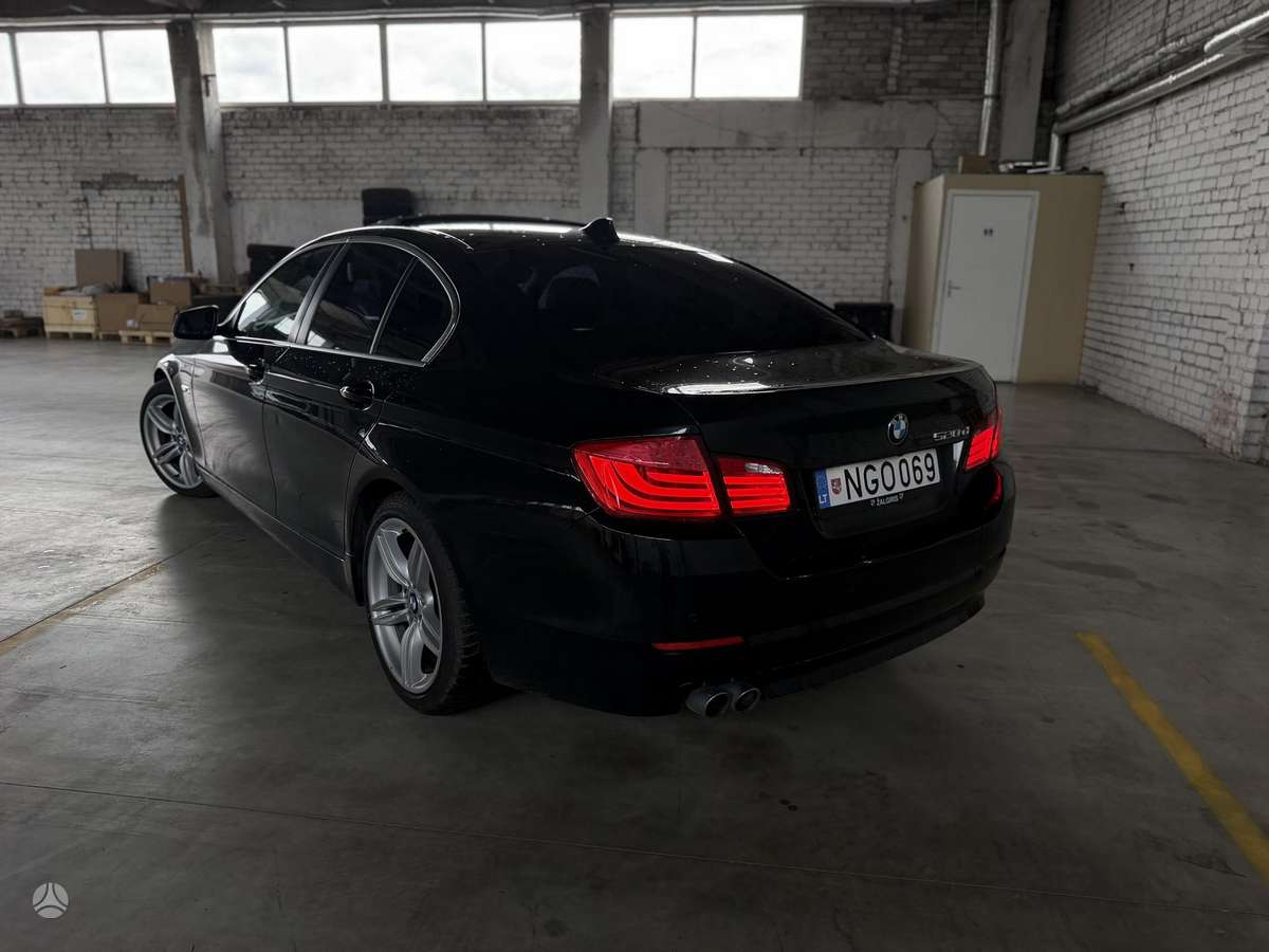 BMW 520, 2.0 l., Седан