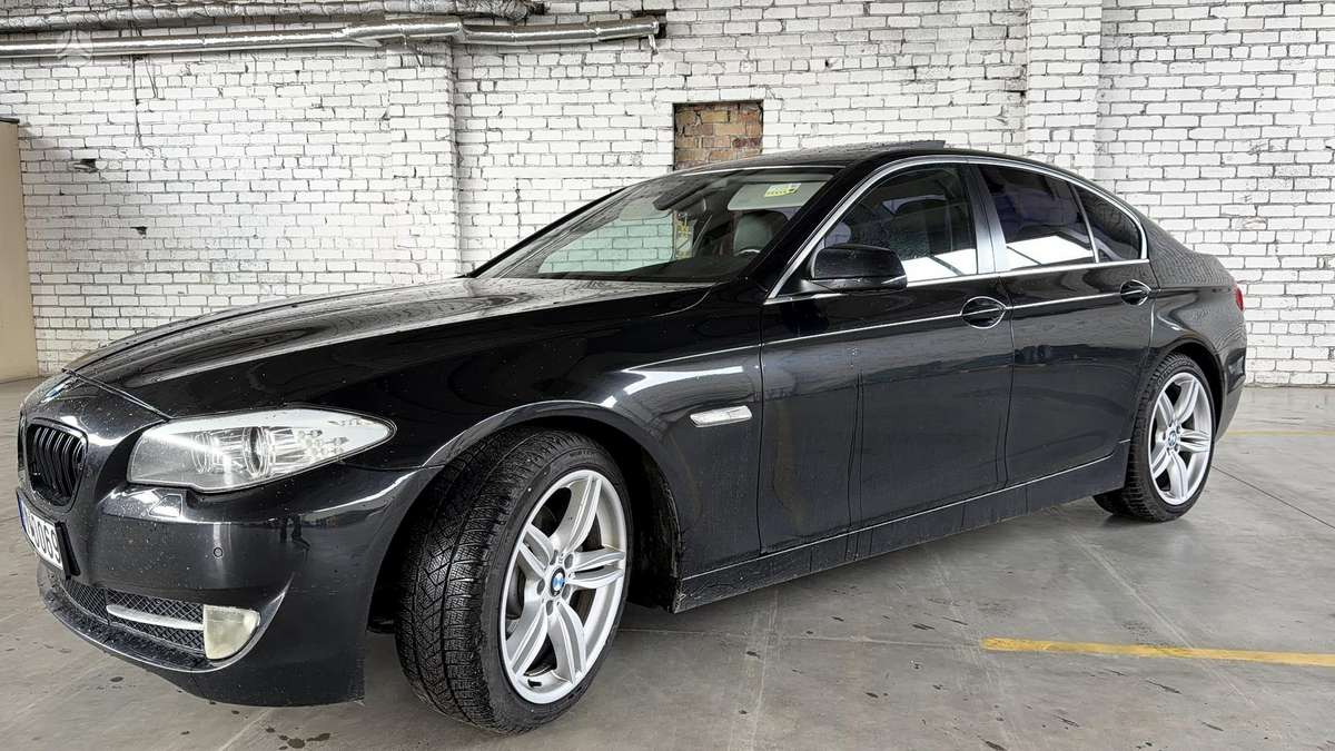 BMW 520, 2.0 l., Седан