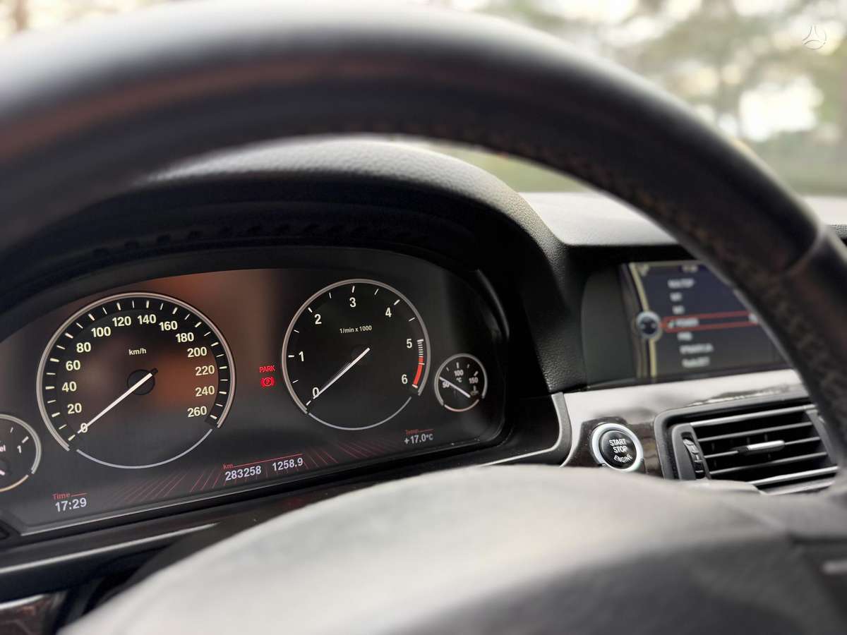 BMW 520, 2.0 l., Седан