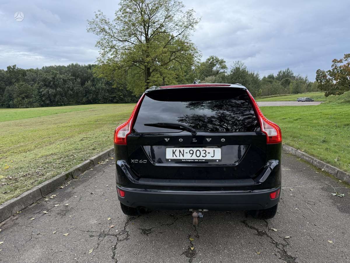 Volvo XC60, 2.0 l., Минивэн