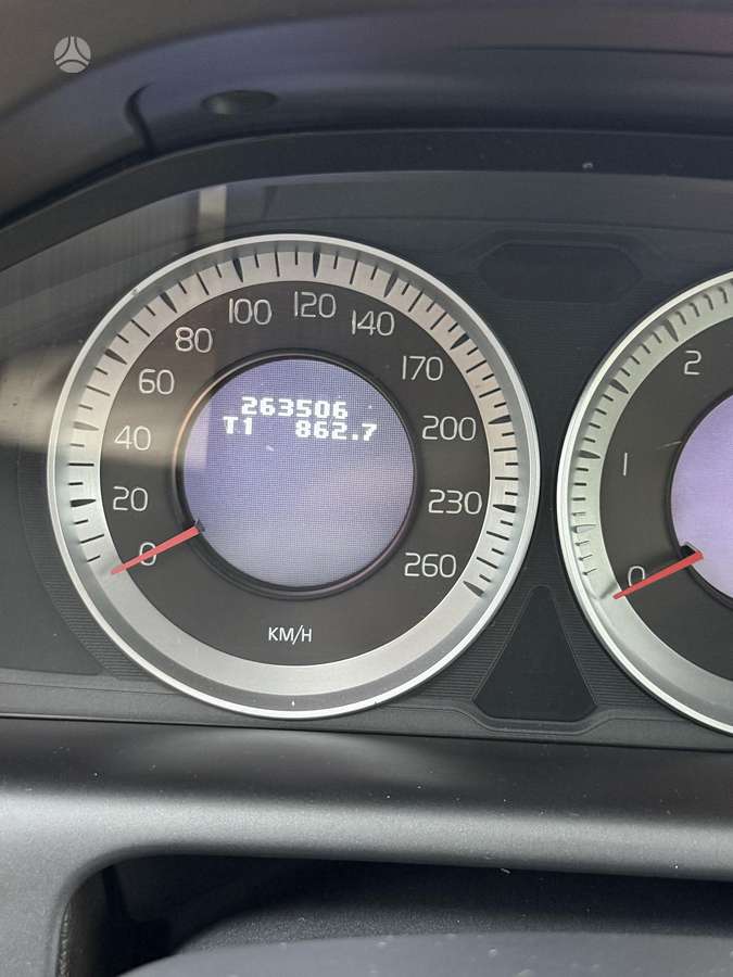 Volvo XC60, 2.0 l., Минивэн