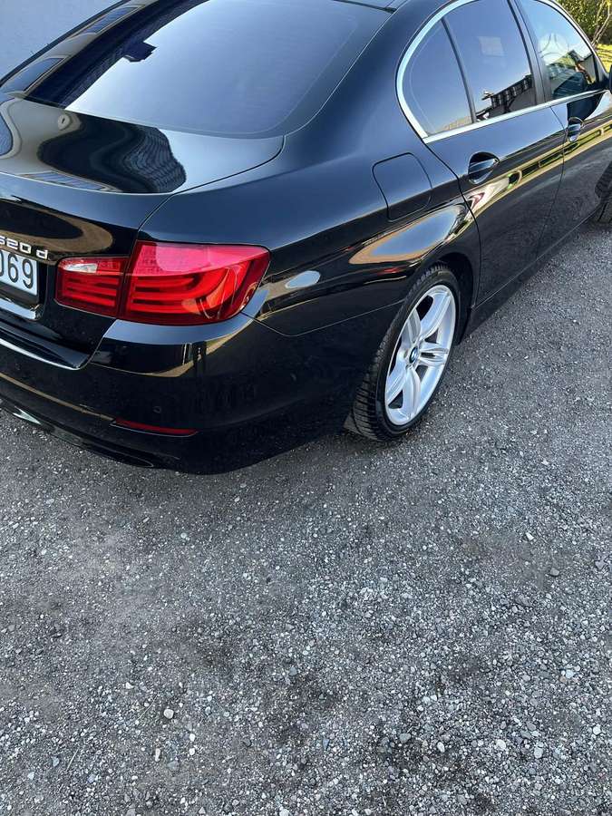 BMW 520, 2.0 l., Седан