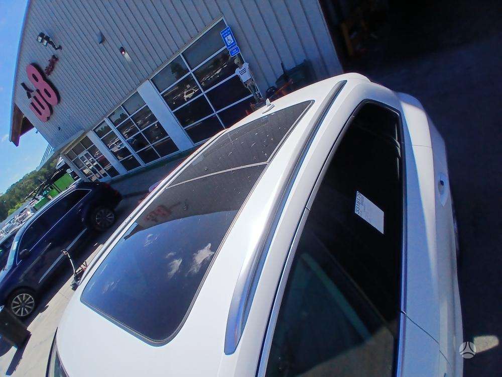 Audi Q5, 2.0 l., off-road / crossover