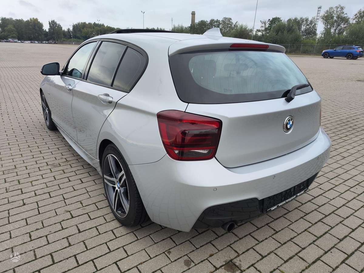 BMW 118, hatchback