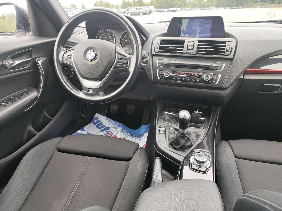 BMW 118, hatchback