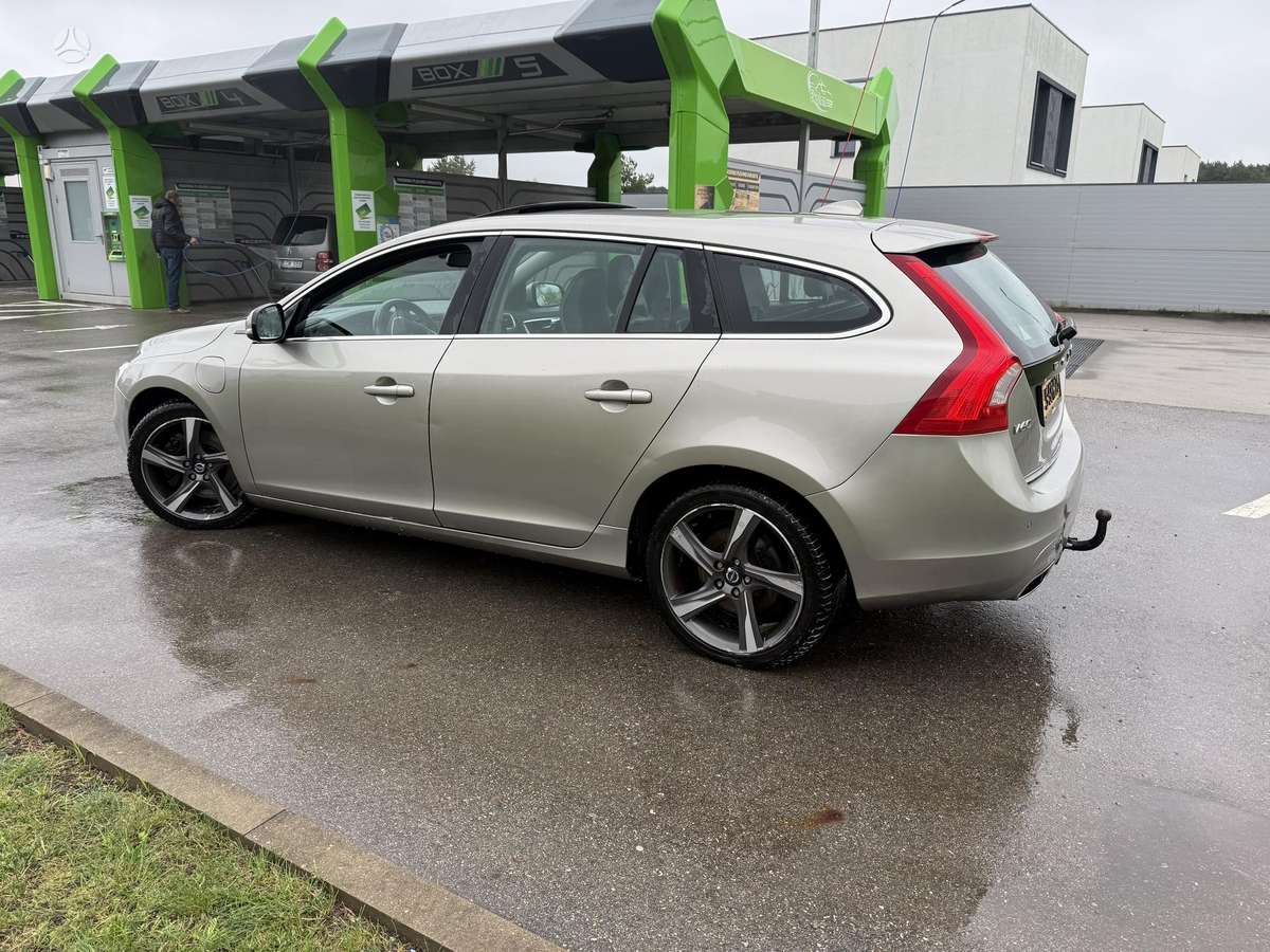 Volvo V60, 2.4 l., Универсал